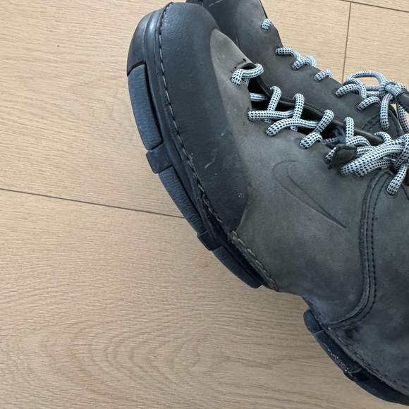 Nike ACG Considered Rock Shoes Gray Leather Trail Hiking Sneakers Size 9 - Picture 3 of 7